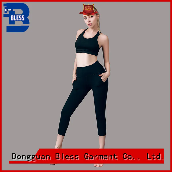 fashion gym clothes set customized for sport